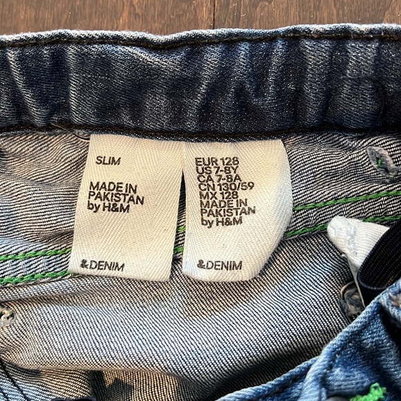 H&M Slim jeans Size 7-8Y with dinosaur painting - Picture 3 of 3